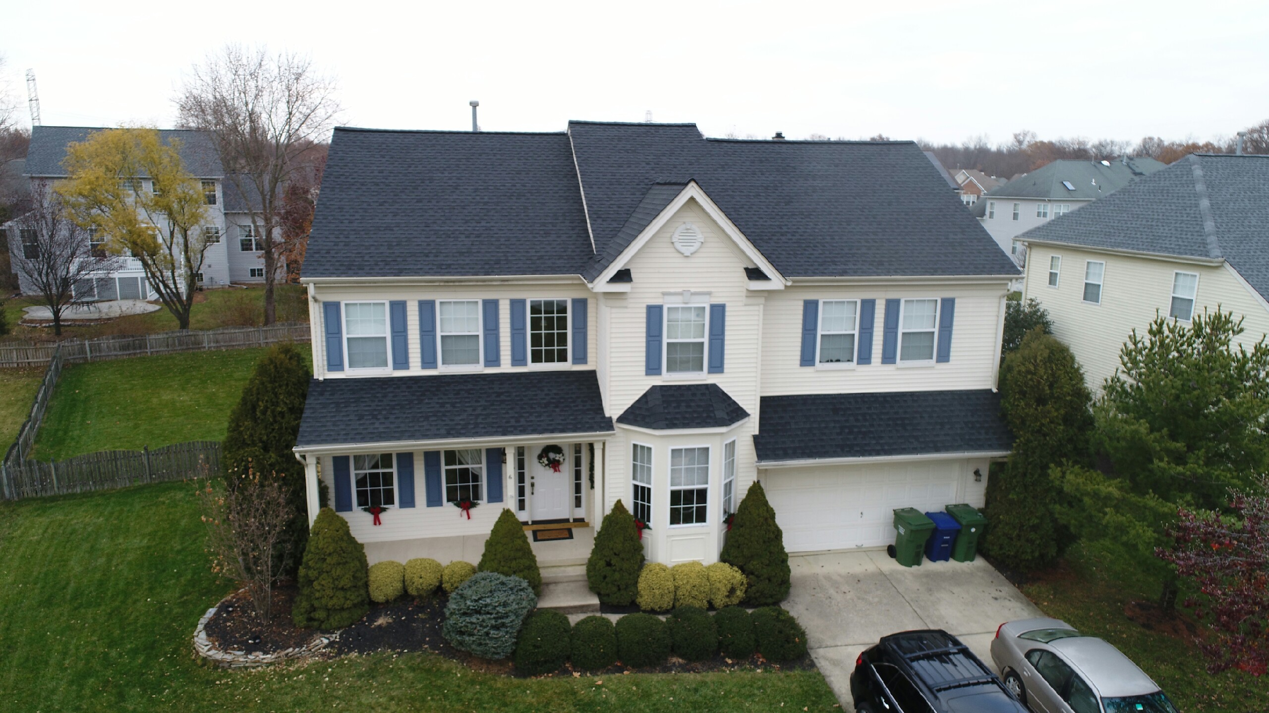gaf-timberline-hd-lifetime-roofing-system-with-charcoal-shingles